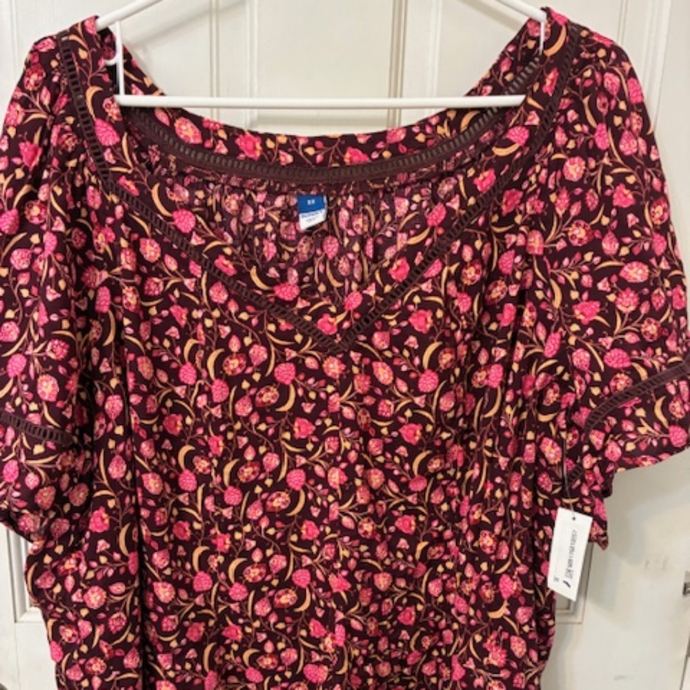 Old Navy top